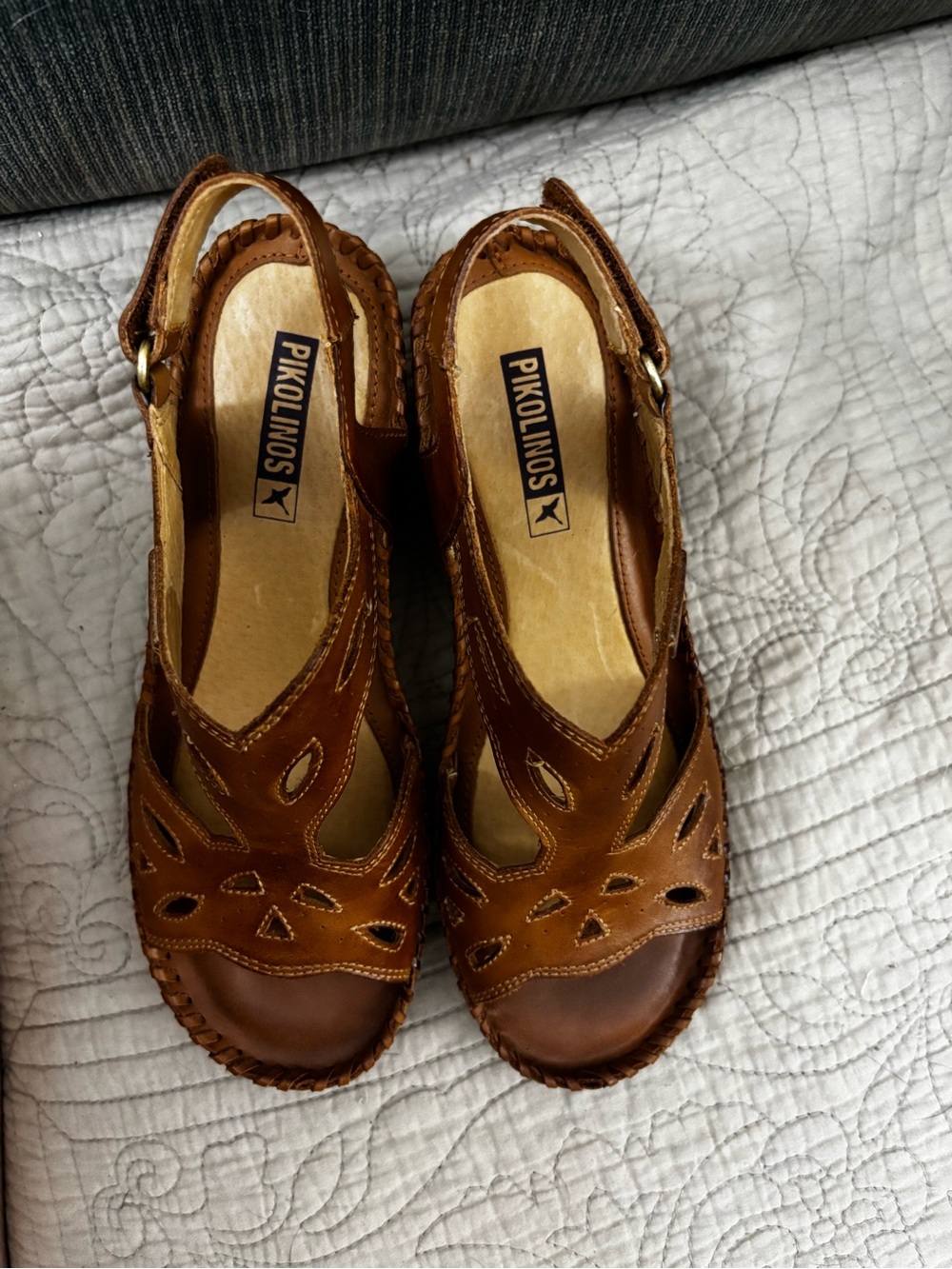Pikolinos Margarita brown leather T Strap sandals - Picture 3 of 10
